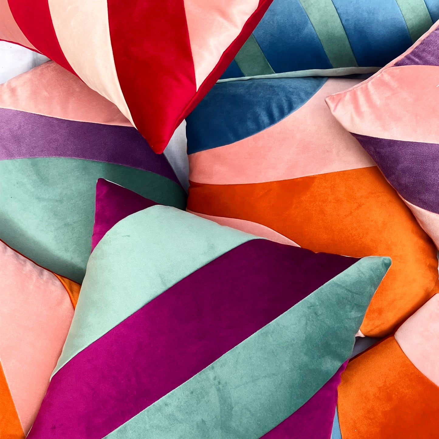 Coussin en velours upcyclé violet et céladon