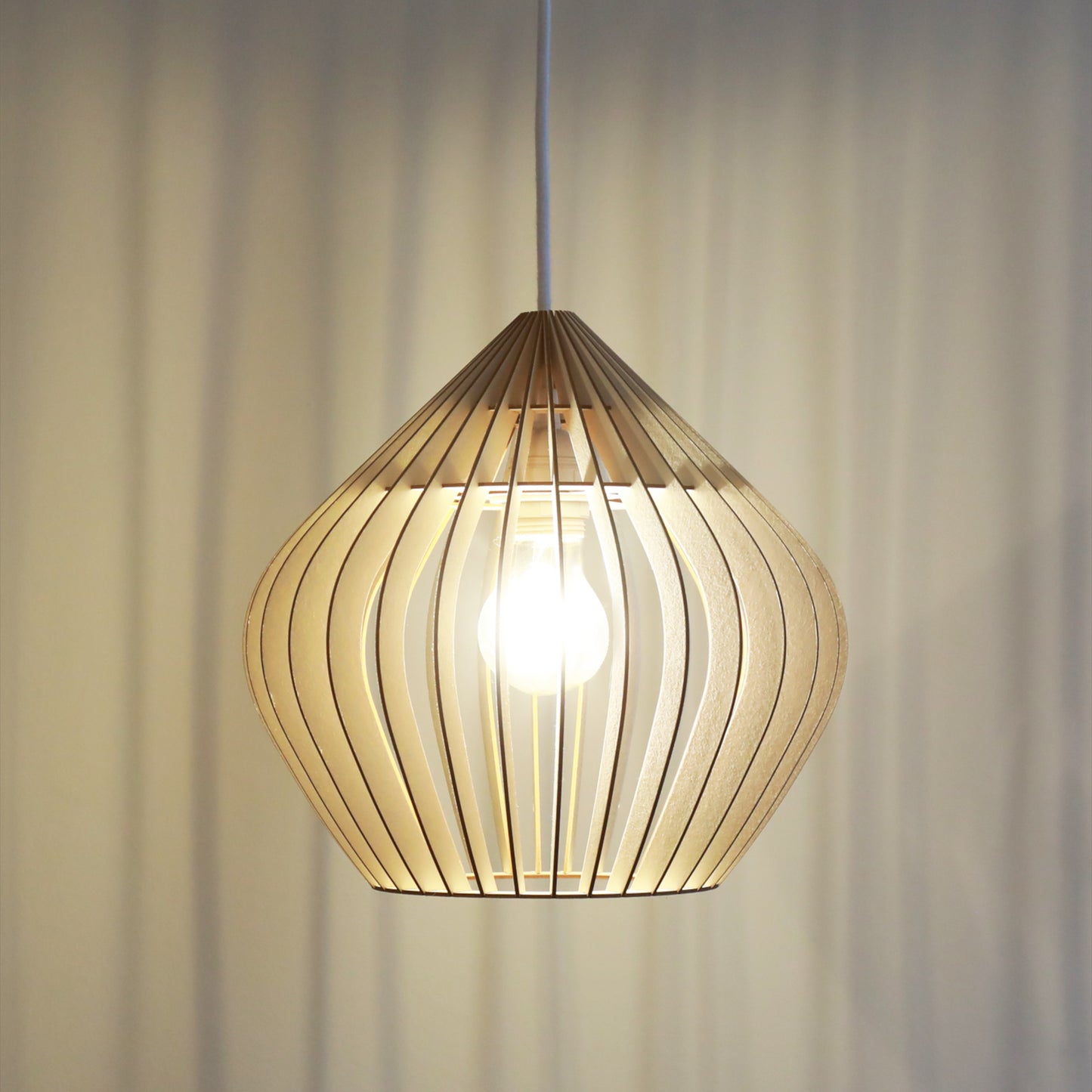 Suspension en carton-bois recyclé Monstera
