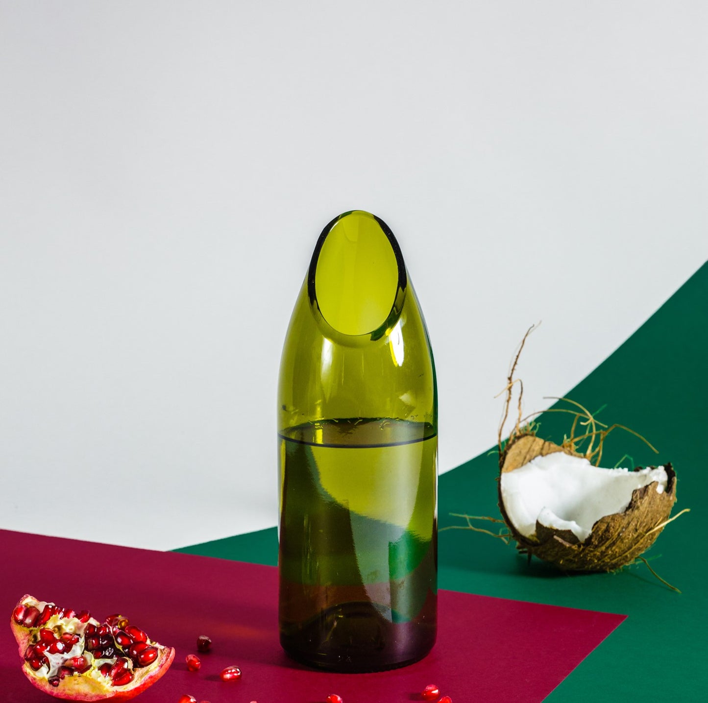 Carafe en verre upcyclé feuille morte