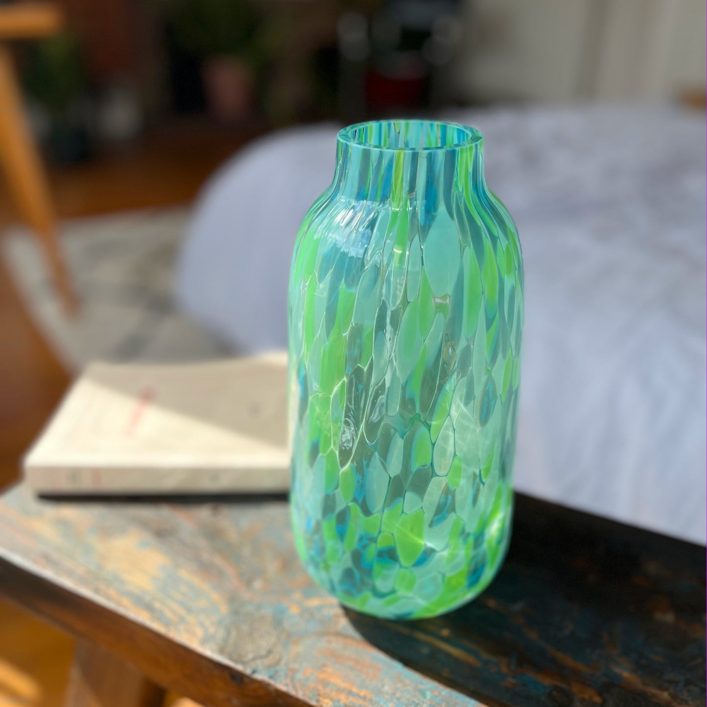 Bohemian glass vase - even pinker Confetti